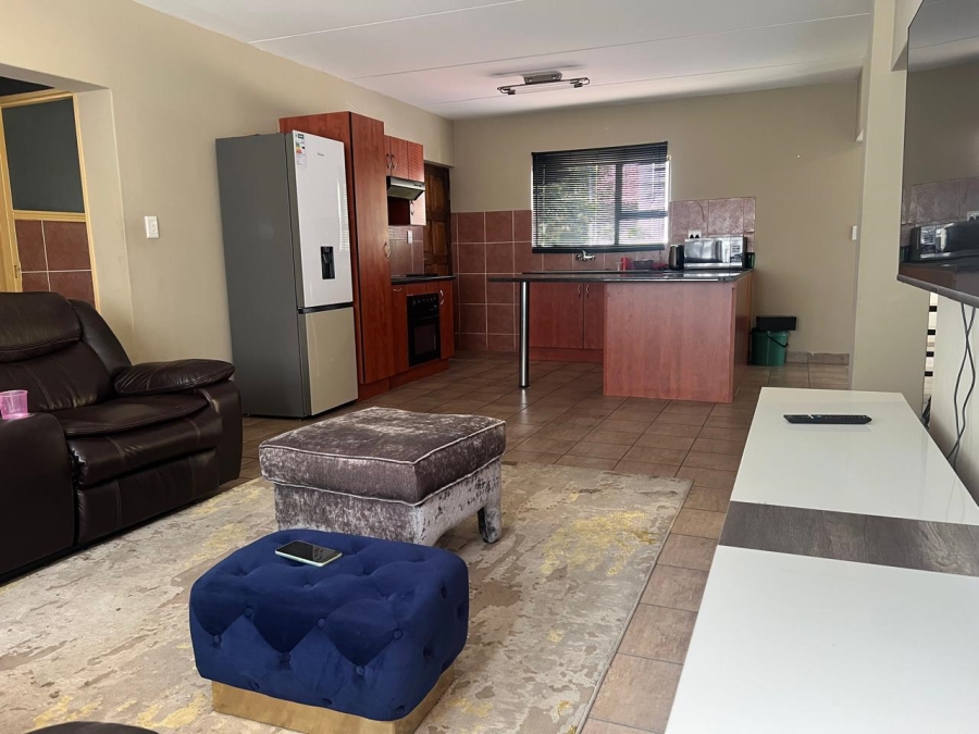 To Let 3 Bedroom Property for Rent in Waterval East North West